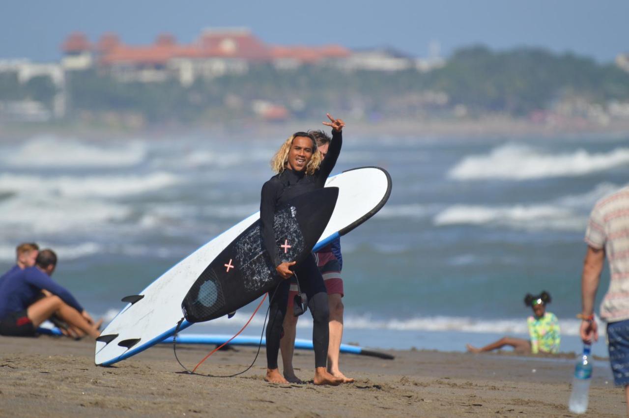 Friend House Stay & Surf Airsatang المظهر الخارجي الصورة